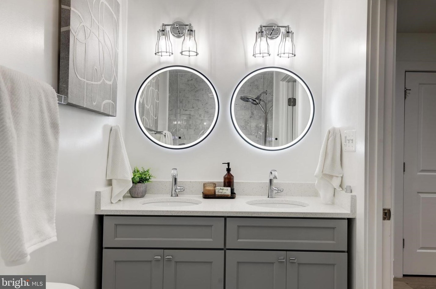 34 New York Ave, Washington DC  20001-1257 exterior