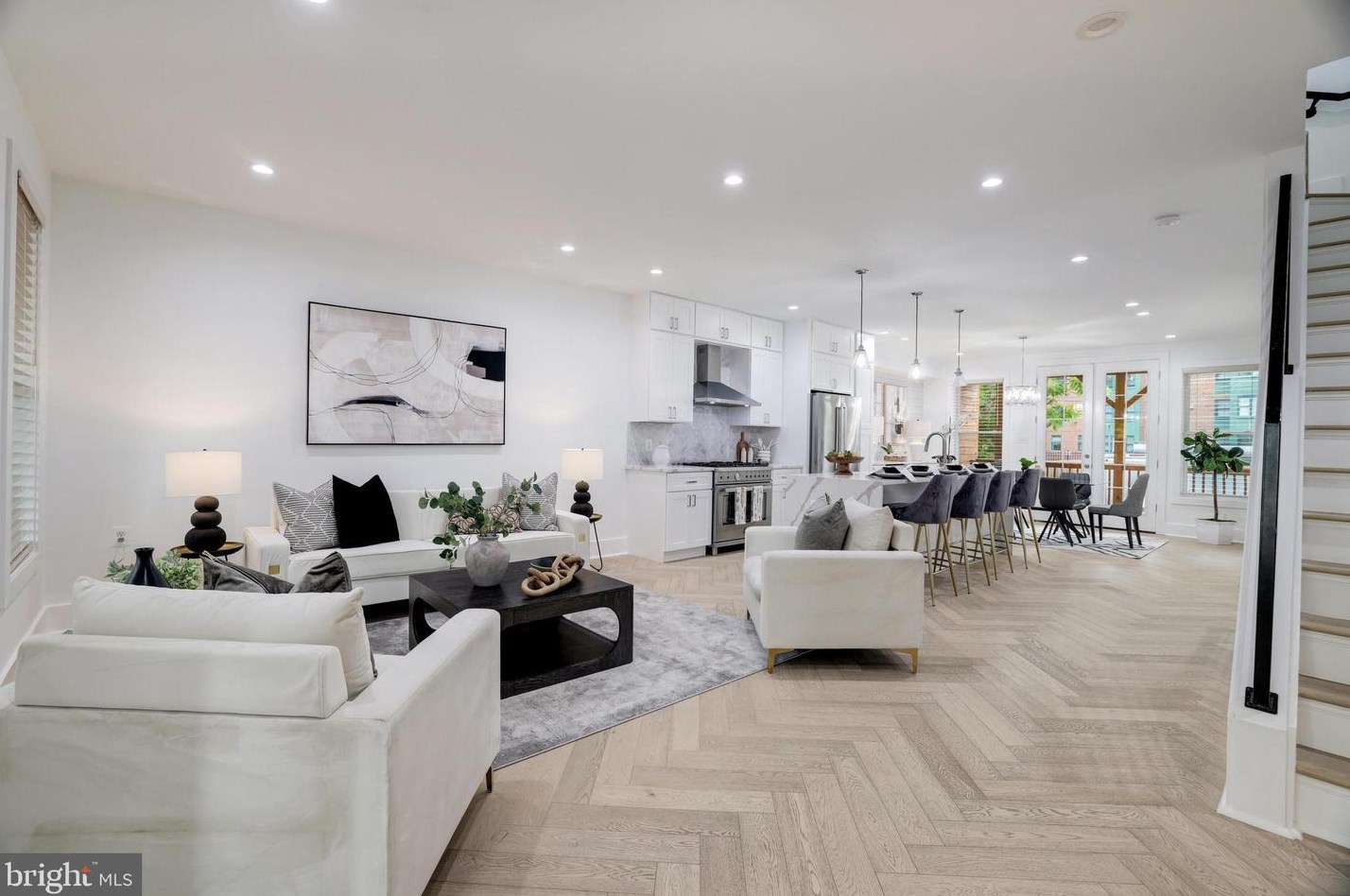 34 New York Ave, Washington DC  20001-1257 exterior