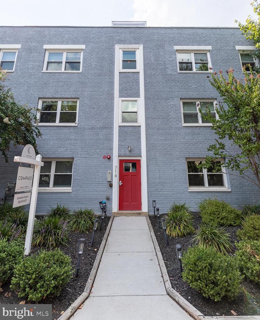 714 11th St Ne #203, Washington, DC 20002