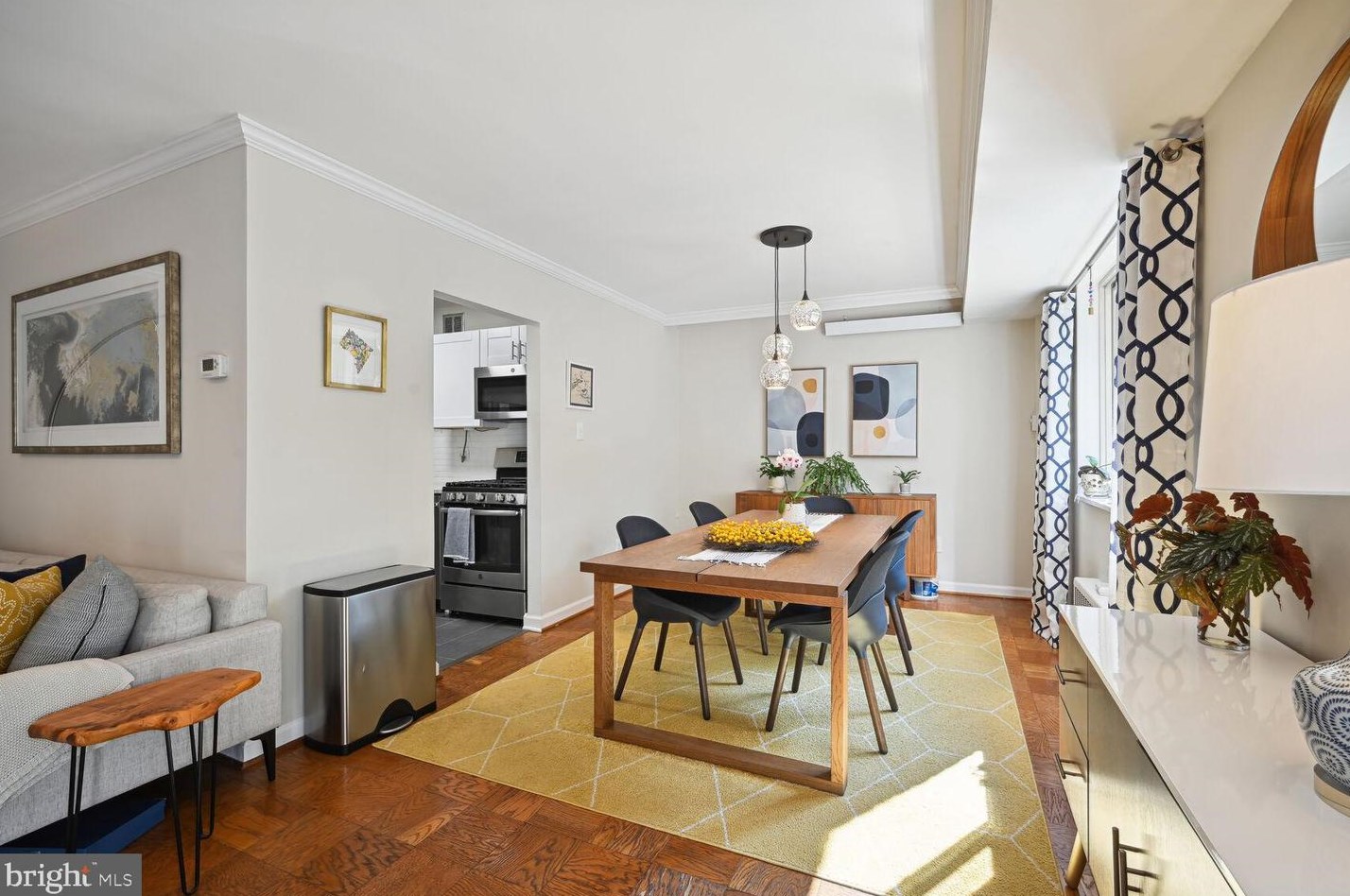 2710 Macomb St, Washington DC  20008-5067 exterior