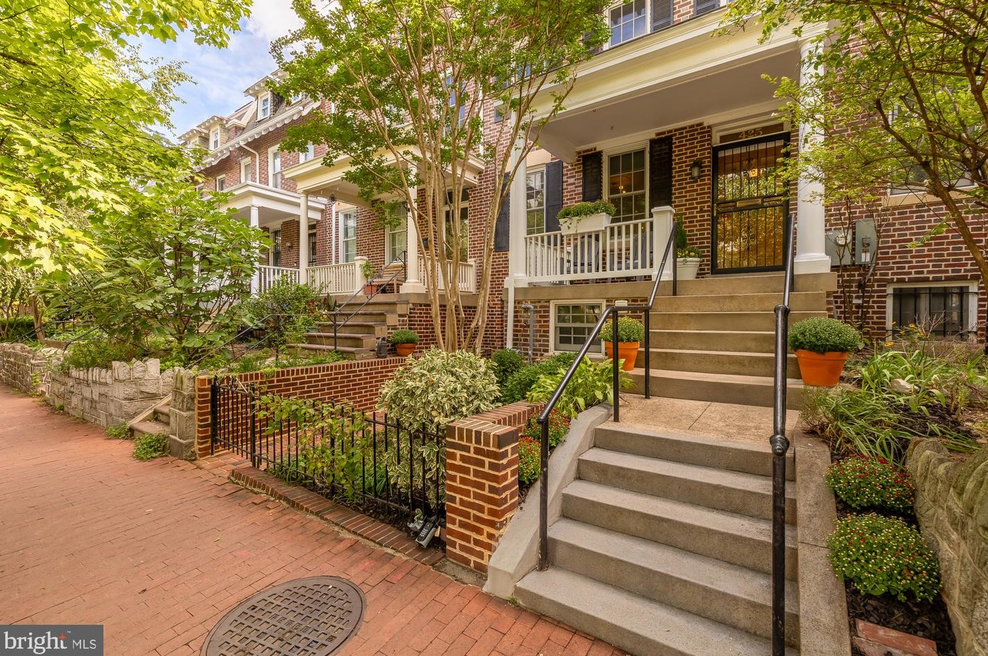 425 6th St, Washington, DC 20001-2734