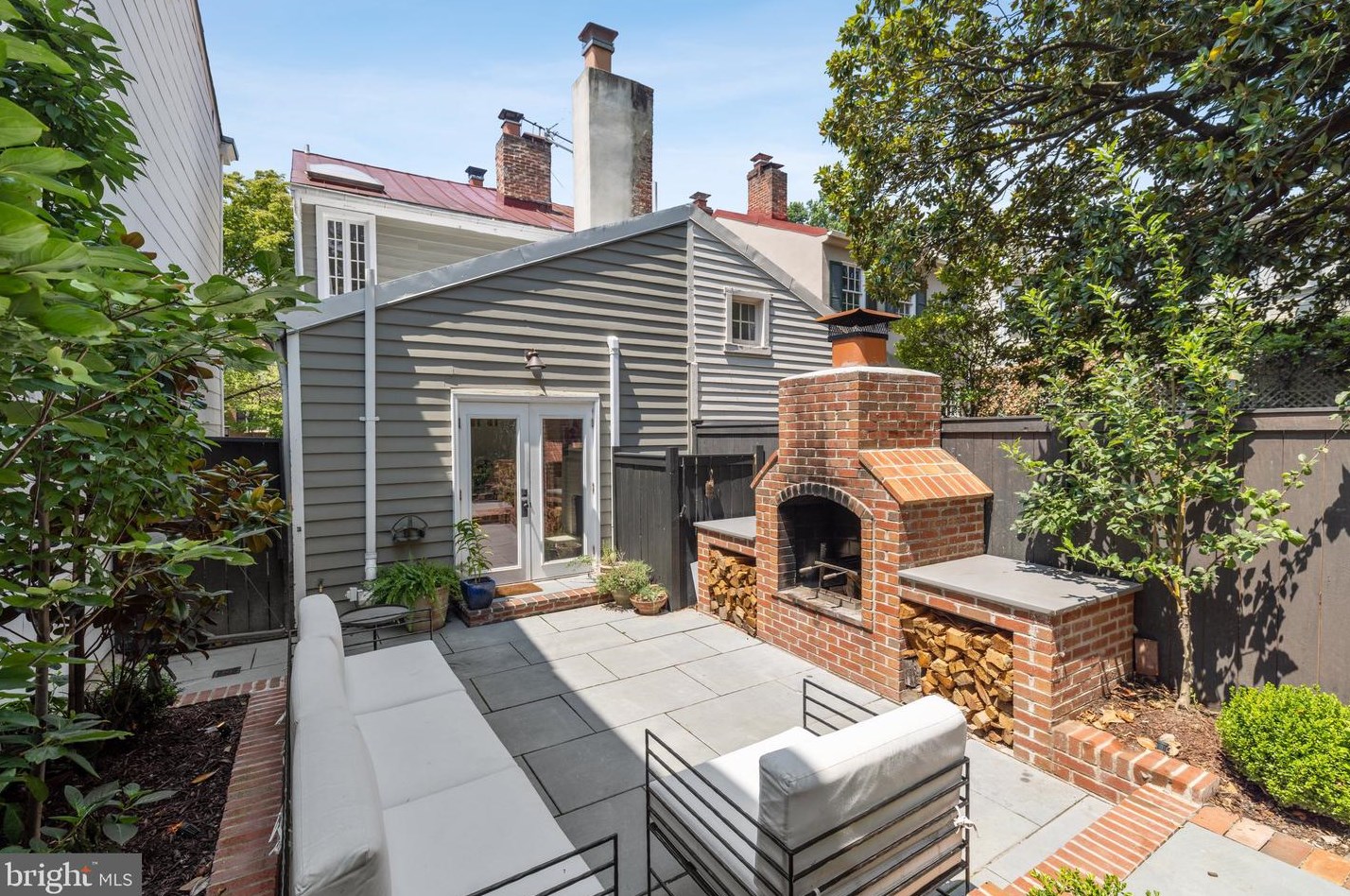 1643 35th St, Washington DC  20007-2343 exterior