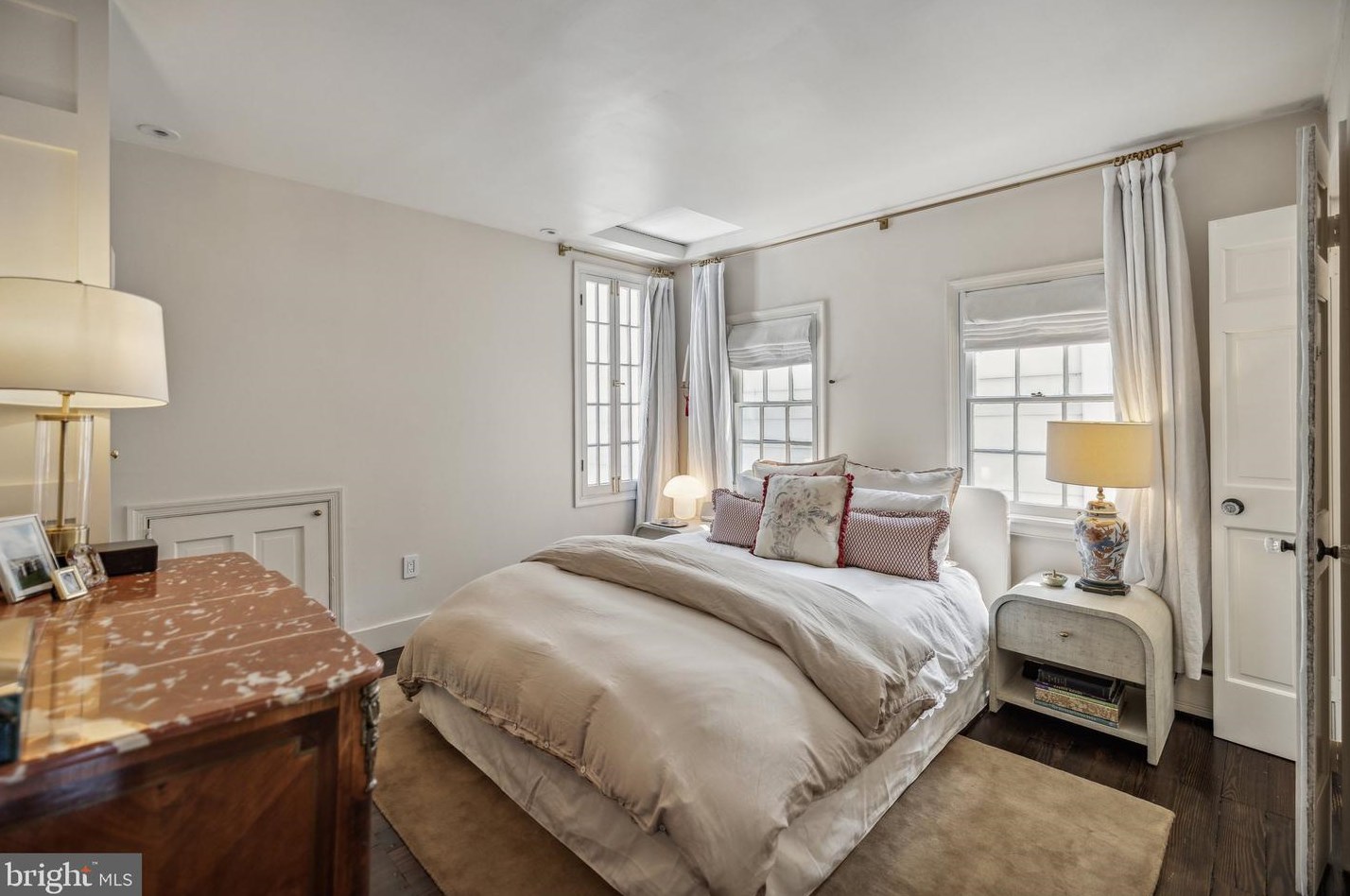 1643 35th St, Washington DC  20007-2343 exterior