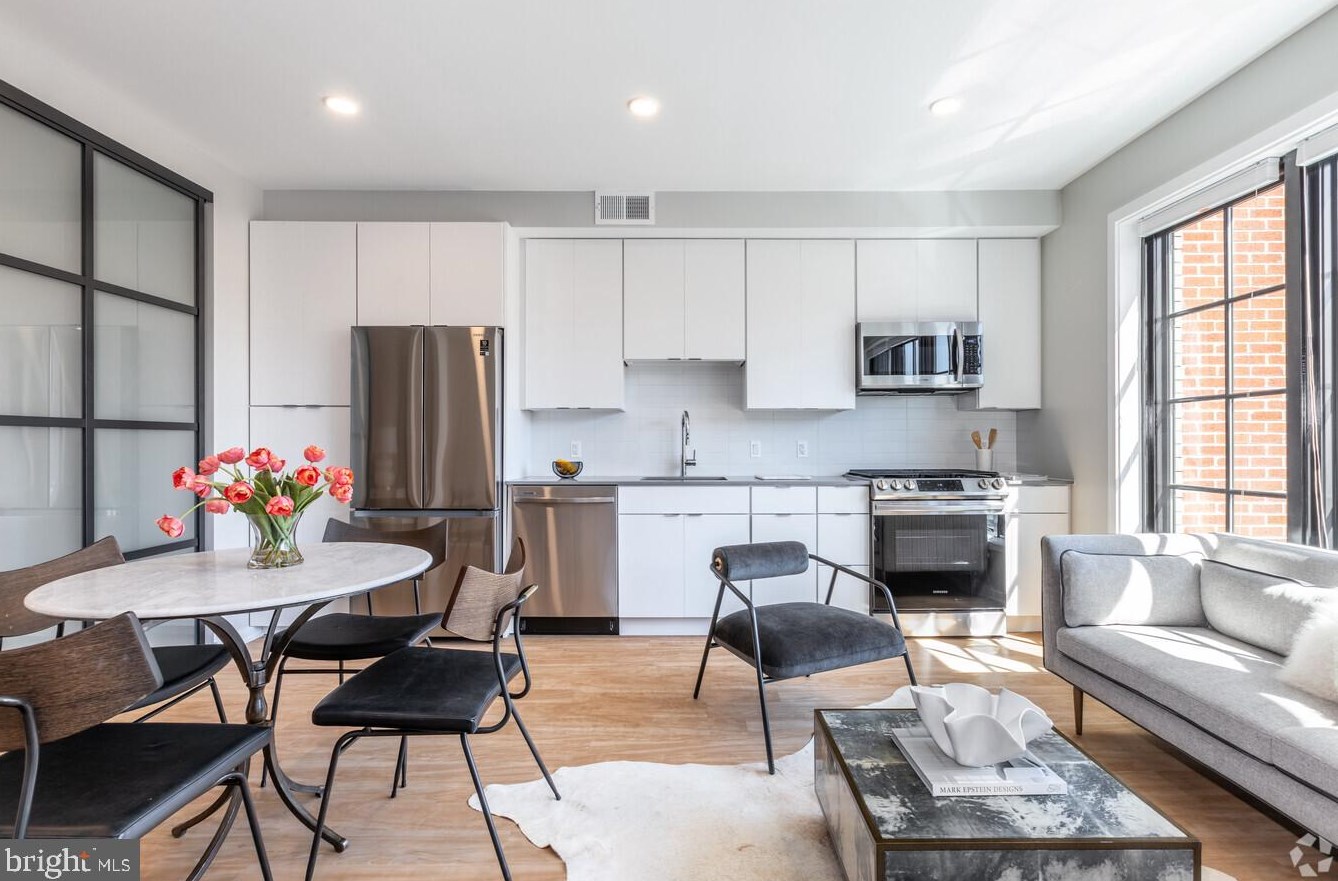 2210 Wisconsin Nw #411, Washington, DC 20007