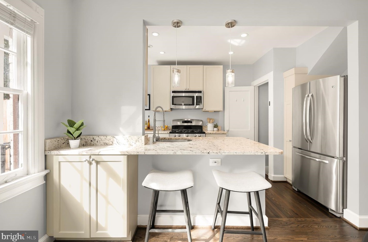 4470 Reservoir Rd, Washington DC 20007-2041 exterior