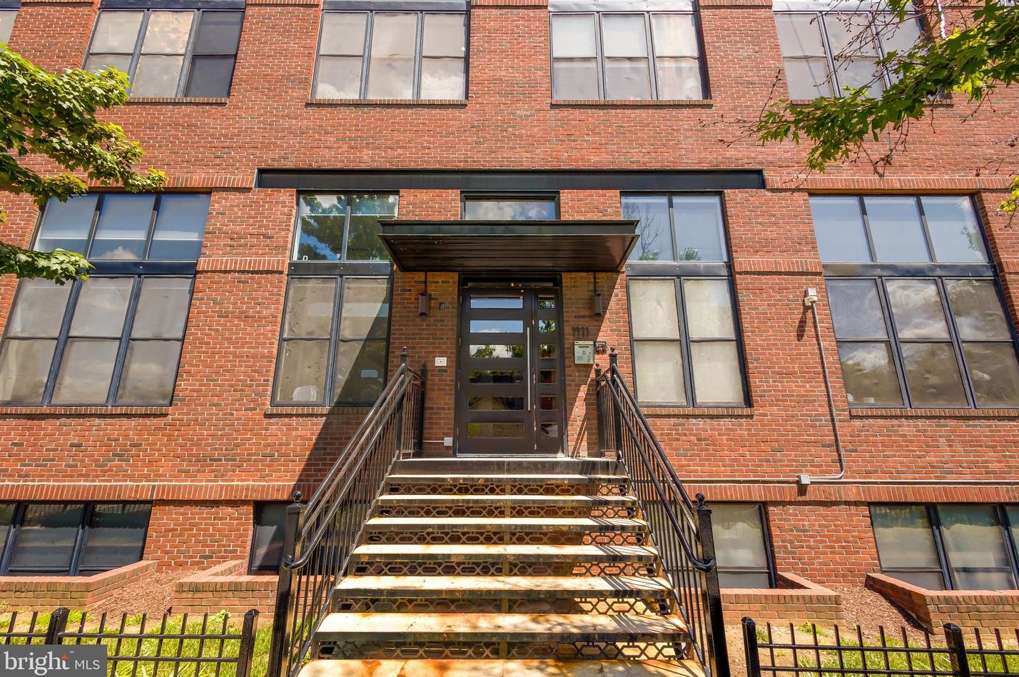1111 W St Nw #ph8, Washington, DC 20009