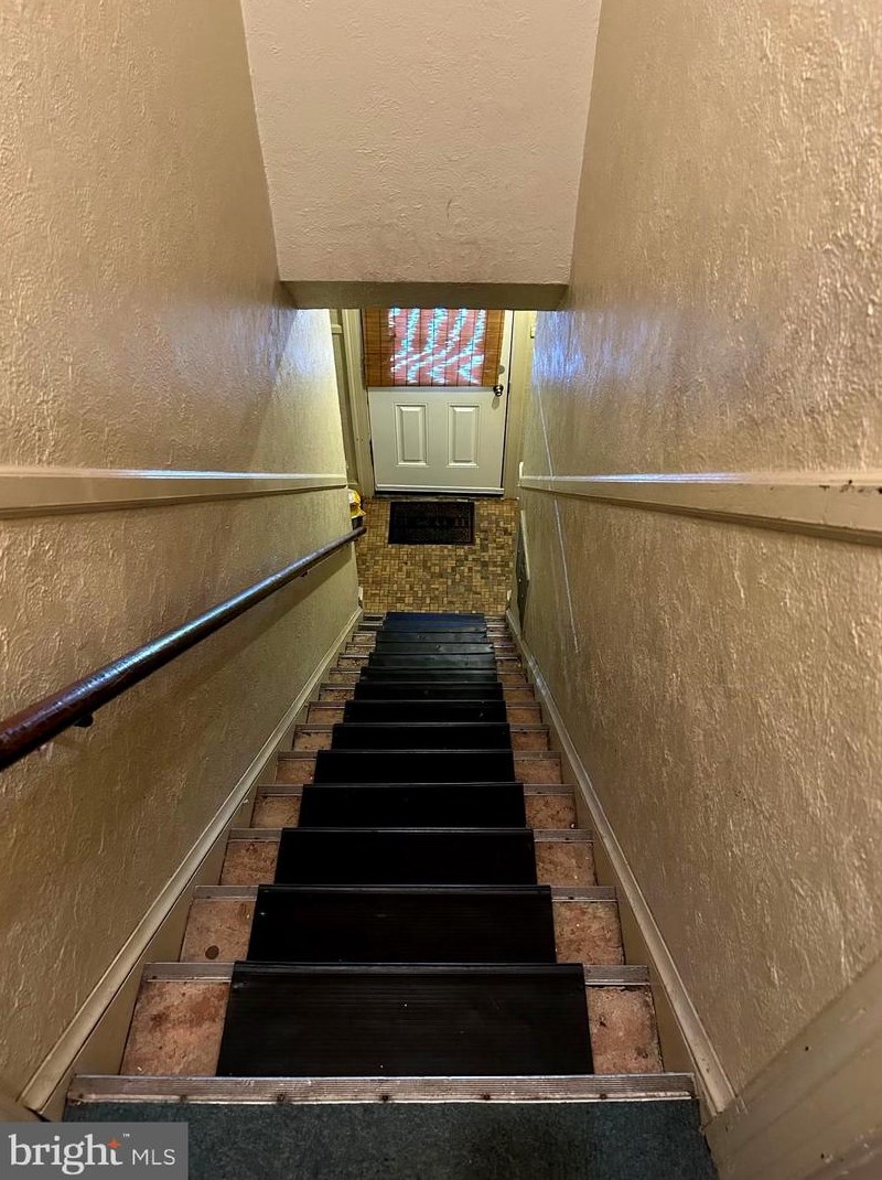 1633 Virginia Ave, Washington DC 20002-2333 exterior