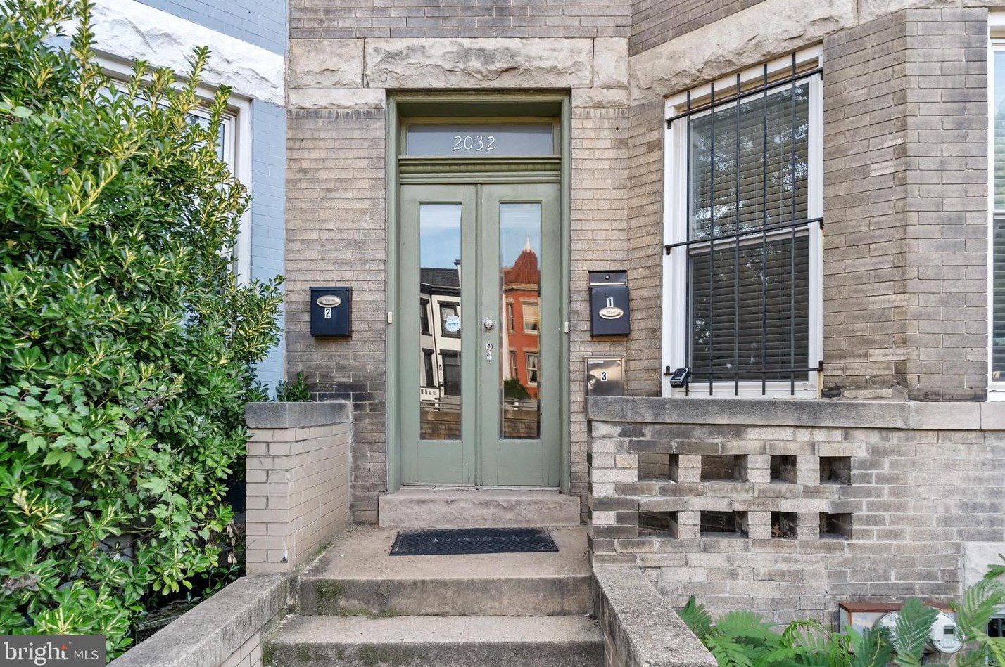 2032 Capitol St, Washington, DC 20002-1328