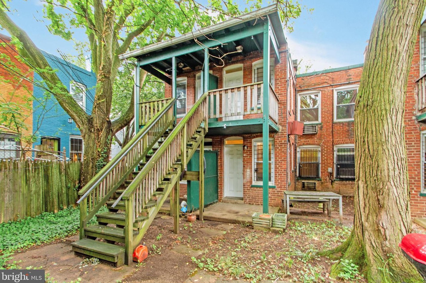 1430 A St, Washington, DC 20003-1529