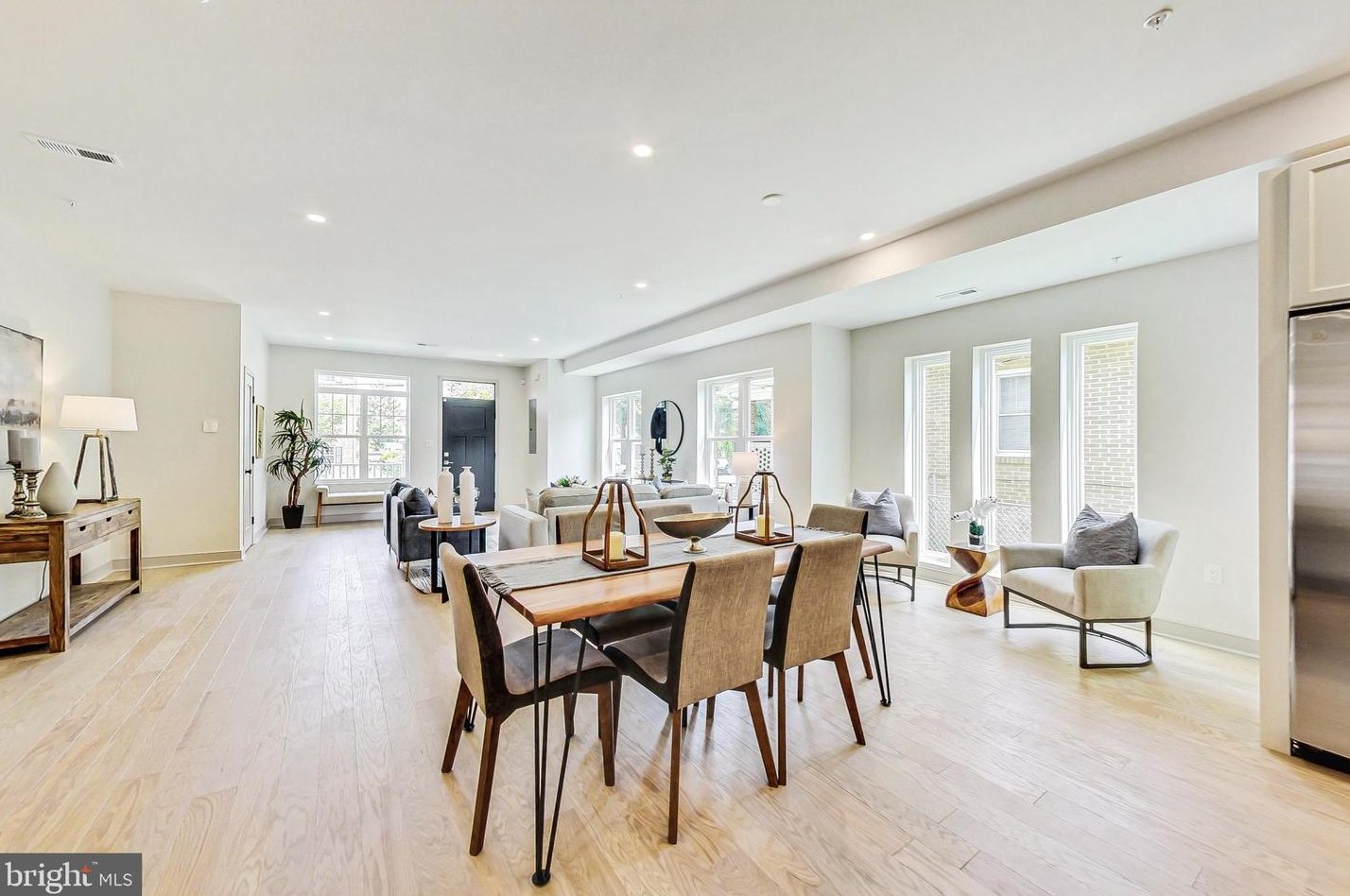 1113 48 St, Washington DC 20007-1553 exterior