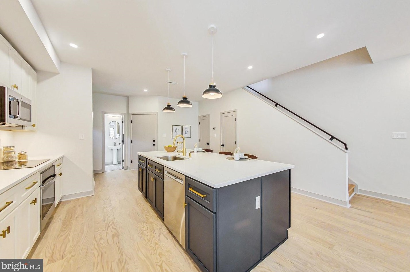 1113 48 St, Washington DC 20007-1553 exterior