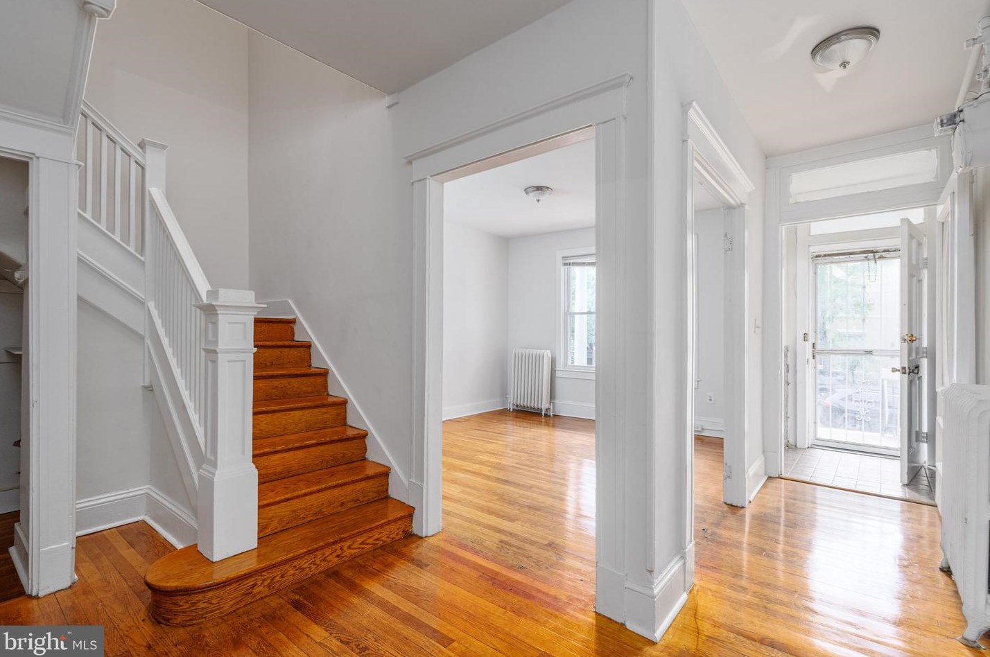 71 V St, Washington, DC 20001-1012