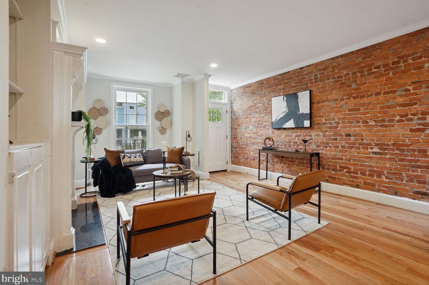 1636 Independence Ave, Washington DC 20003-1637 exterior