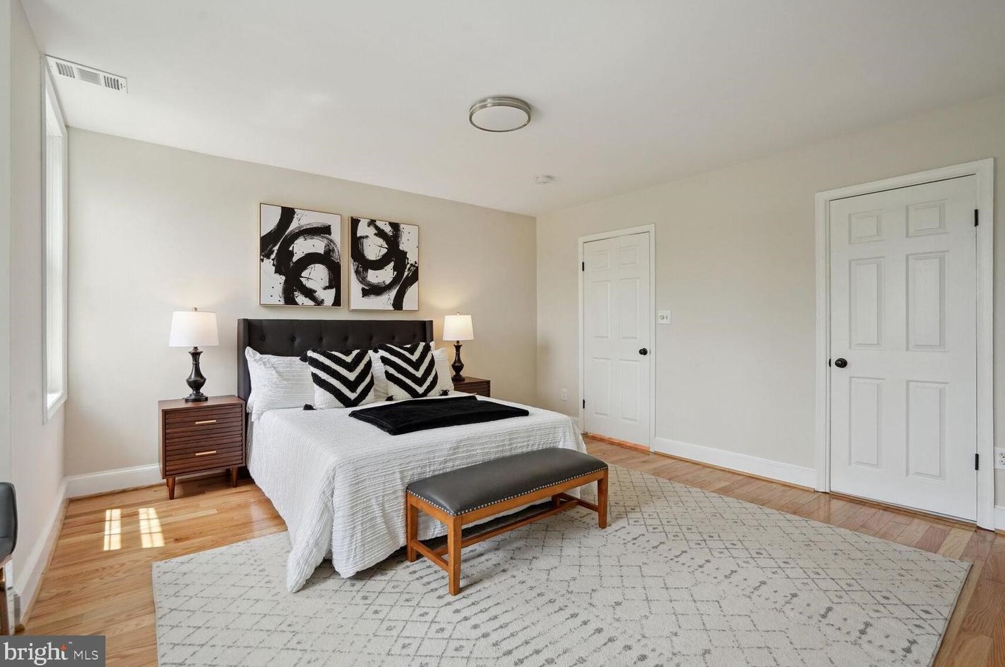 1636 Independence Ave, Washington DC 20003-1637 exterior