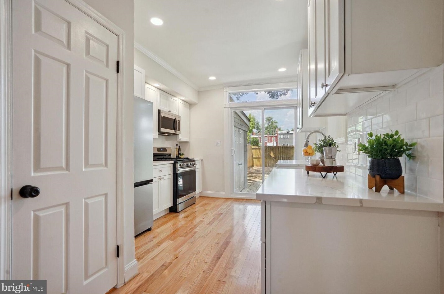 1636 Independence Ave, Washington DC 20003-1637 exterior