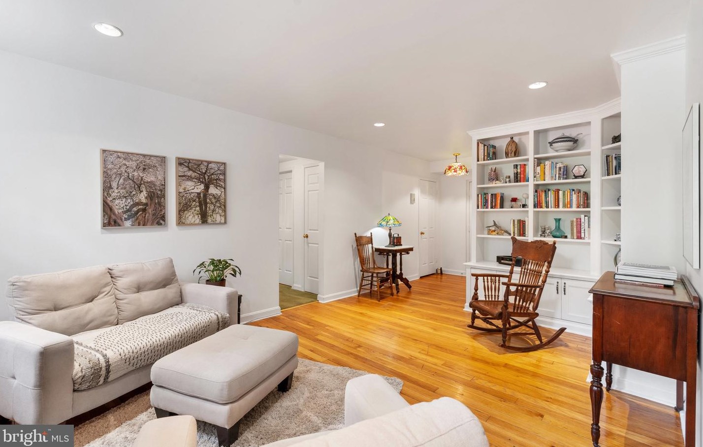3740 39th St, Washington, DC 20016-5523