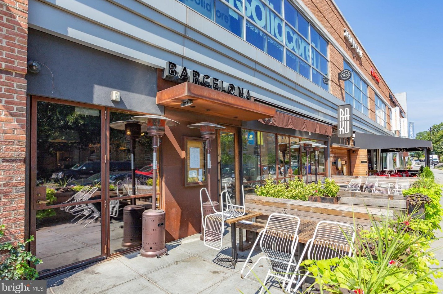 3740 39th St, Washington DC  20016-5523 exterior