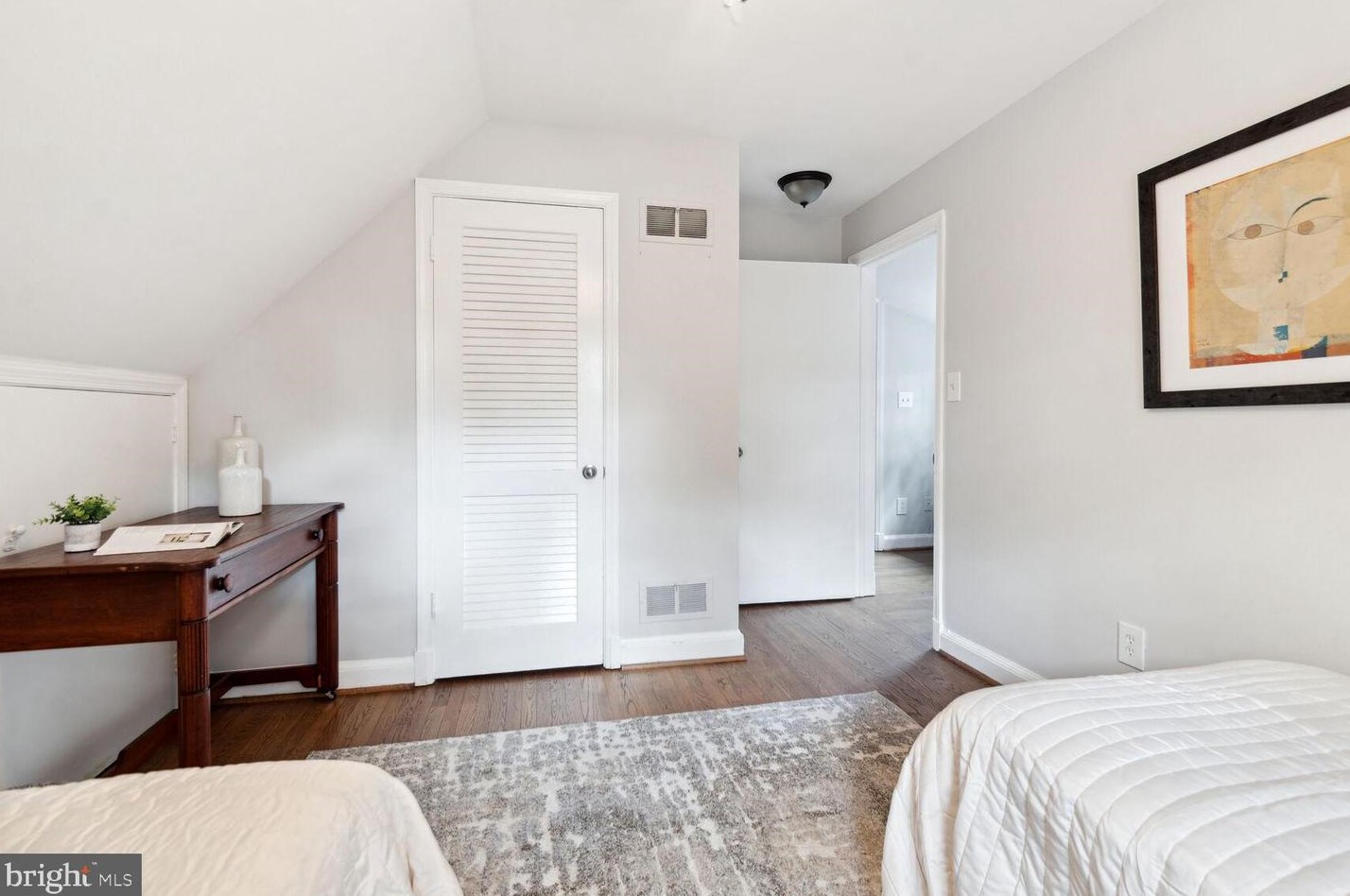 4525 Macomb St, Washington DC 20016-2752 exterior