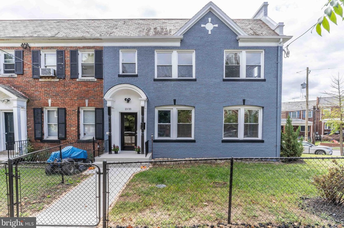 1333 Bryant St, Washington, DC 20018-1111
