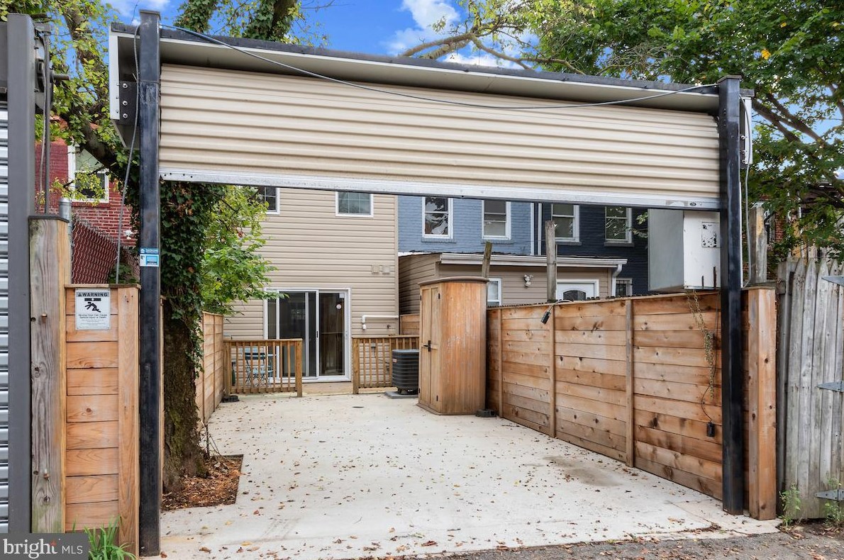 1842 L St, Washington DC 20002-3024 exterior