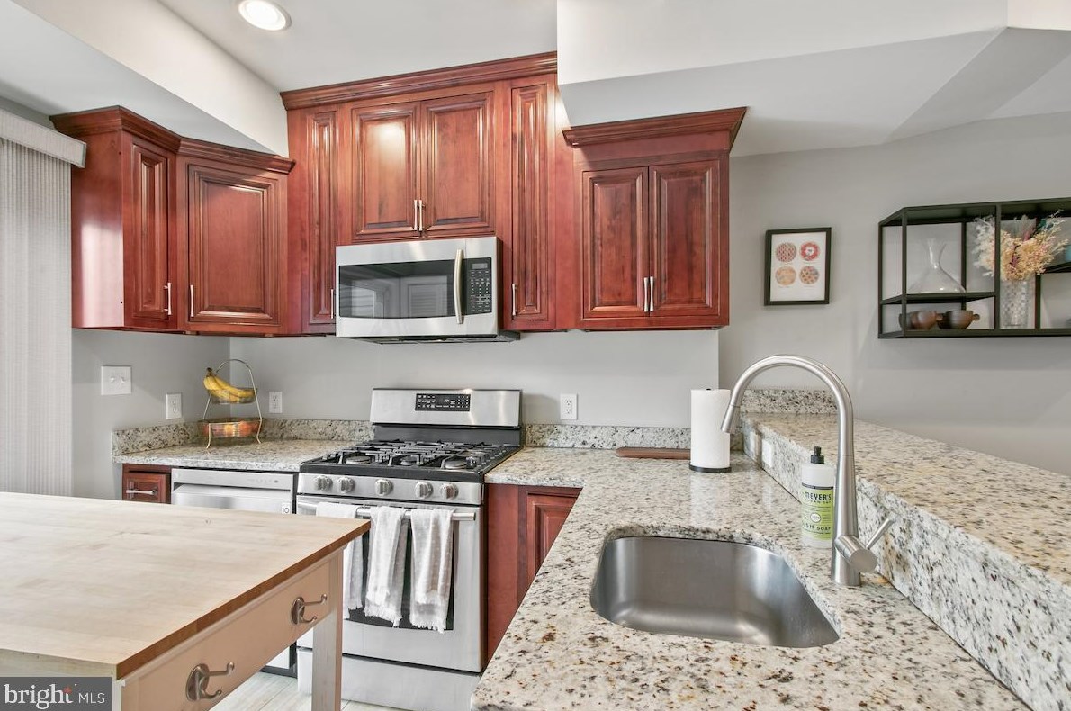 1842 L St, Washington DC 20002-3024 exterior