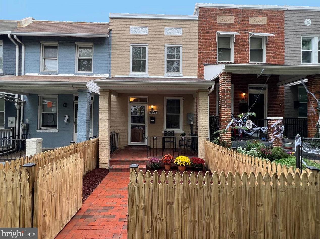 1842 L St, Washington, DC 20002-3024