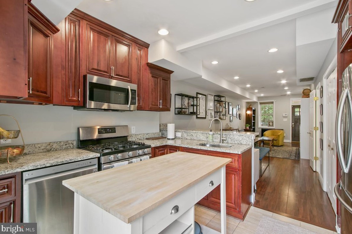 1842 L St, Washington DC 20002-3024 exterior