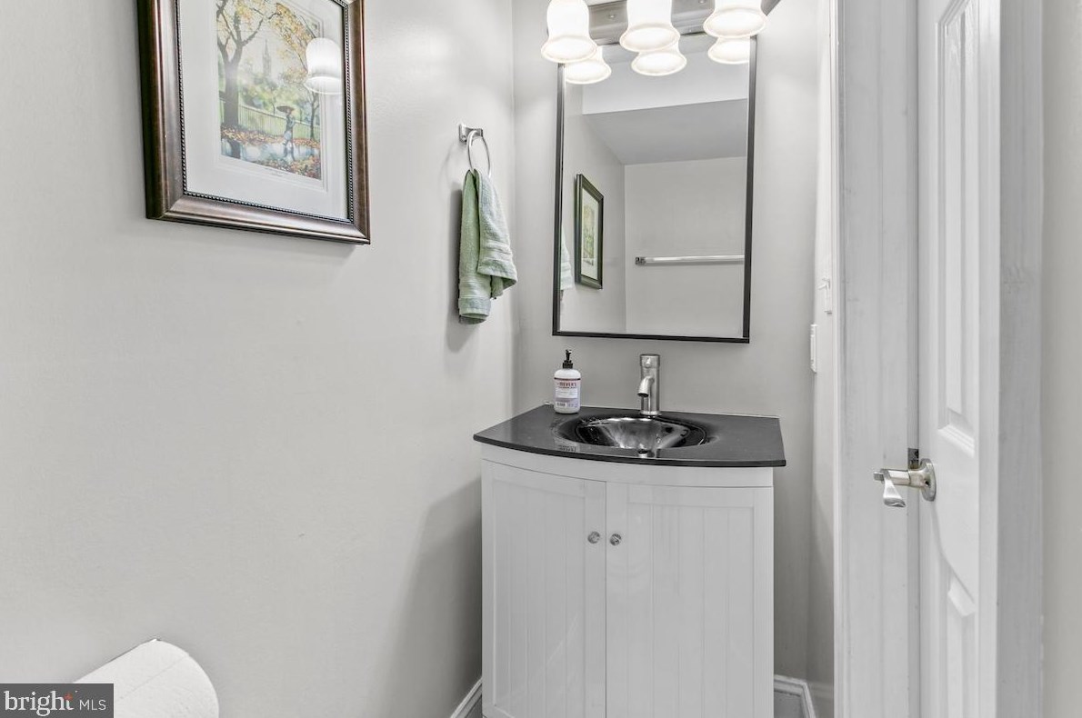 1842 L St, Washington DC 20002-3024 exterior