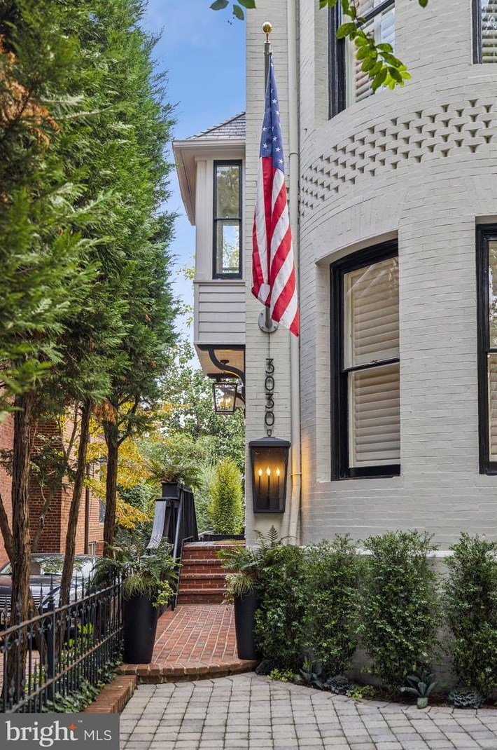 3030 Q St, Washington, DC 20007-3080