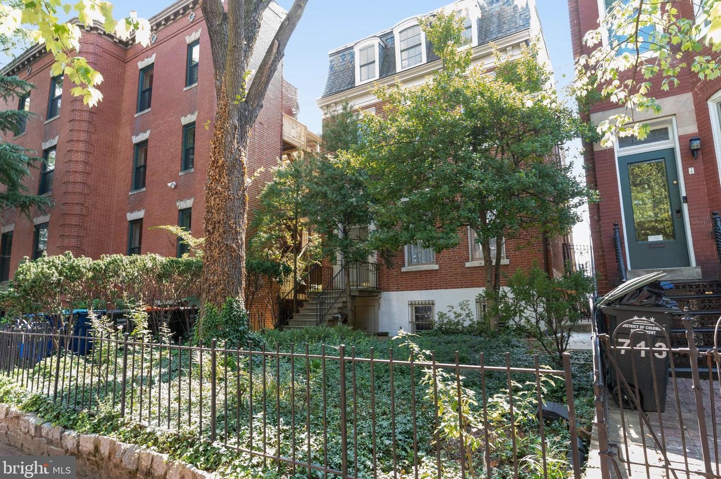 715 G St, Washington, DC 20003-2853