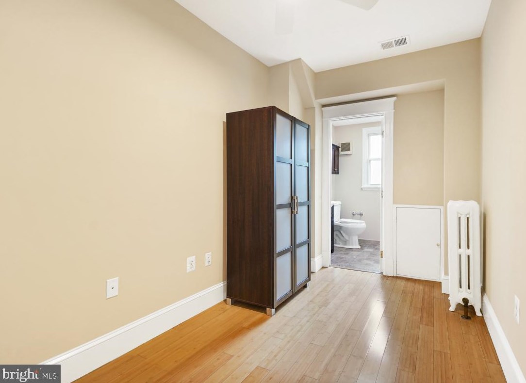 422 Irving St, Washington DC 20010-2913 exterior