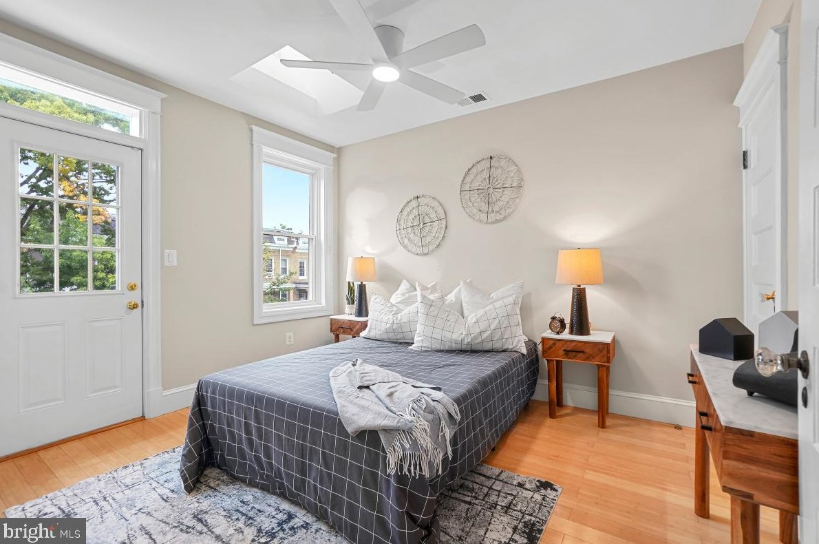 422 Irving St, Washington DC 20010-2913 exterior