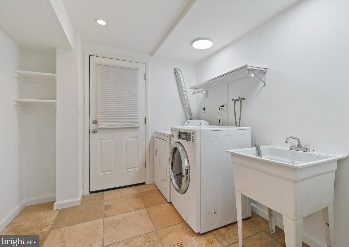 422 Irving St, Washington DC 20010-2913 exterior