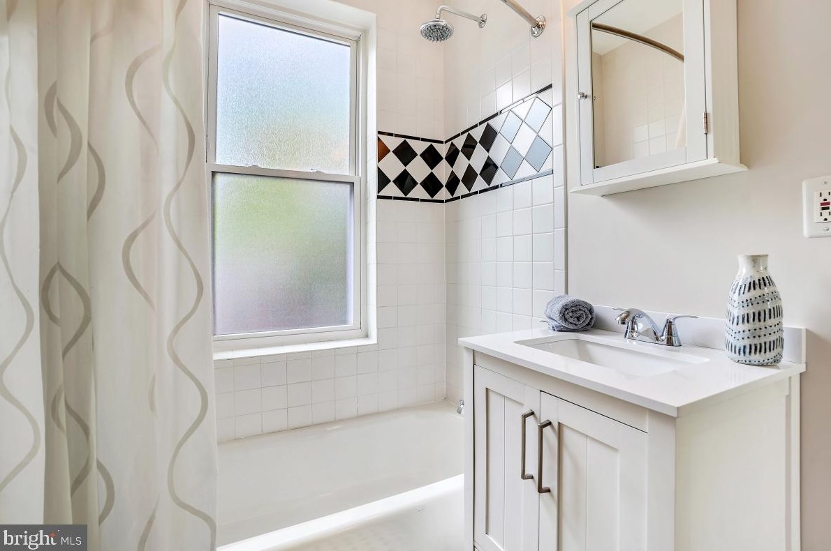 422 Irving St, Washington DC 20010-2913 exterior