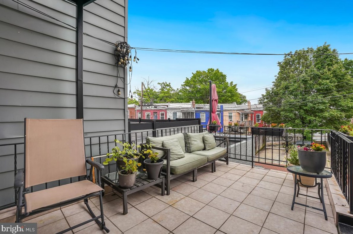 422 Irving St, Washington DC 20010-2913 exterior