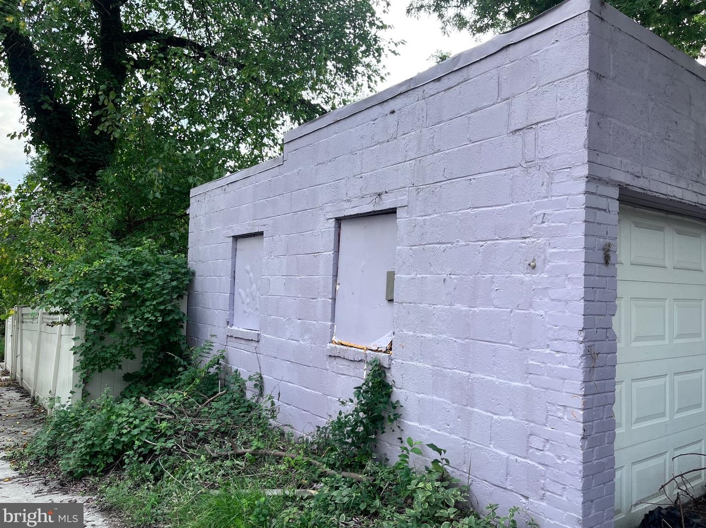 2224 R St, Washington DC 20002-1908 exterior