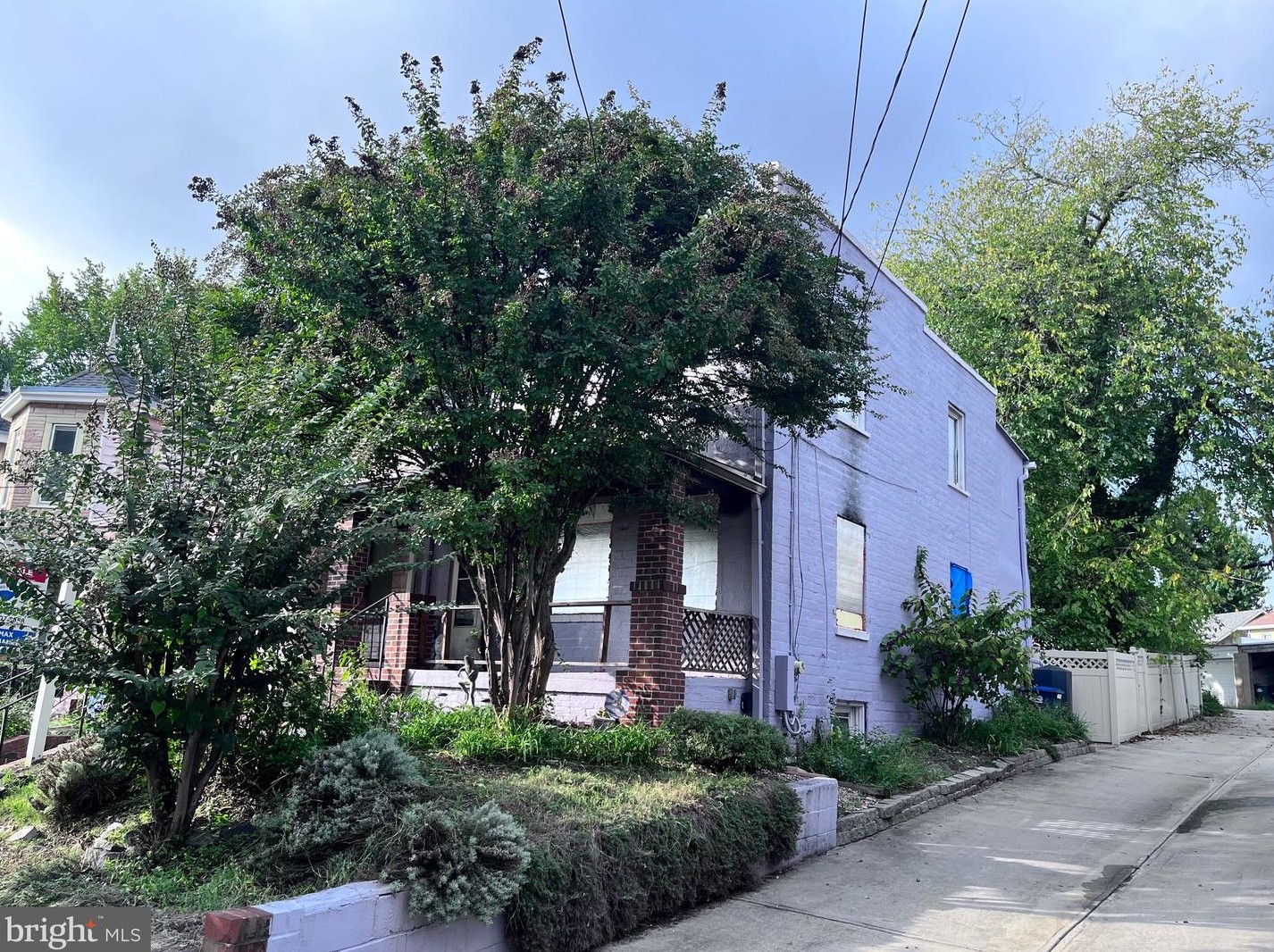 2224 R St, Washington, DC 20002-1908