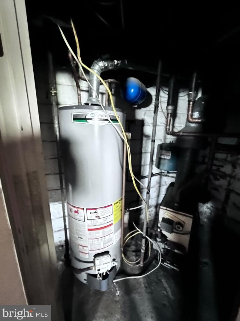 2224 R St, Washington DC 20002-1908 exterior