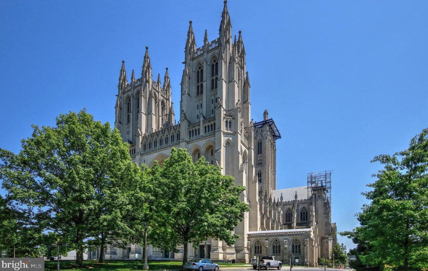 4101 Cathedral Ave, Washington DC  20016-3585 exterior