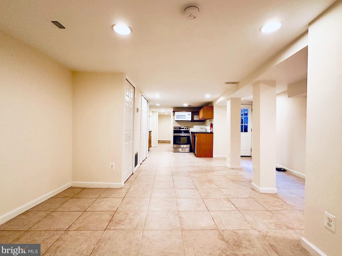 119 W St, Washington, DC 20001-1618