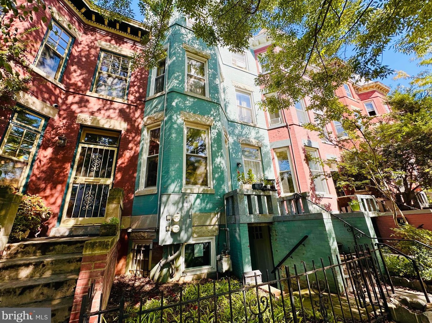 119 W St, Washington DC  20001-1618 exterior