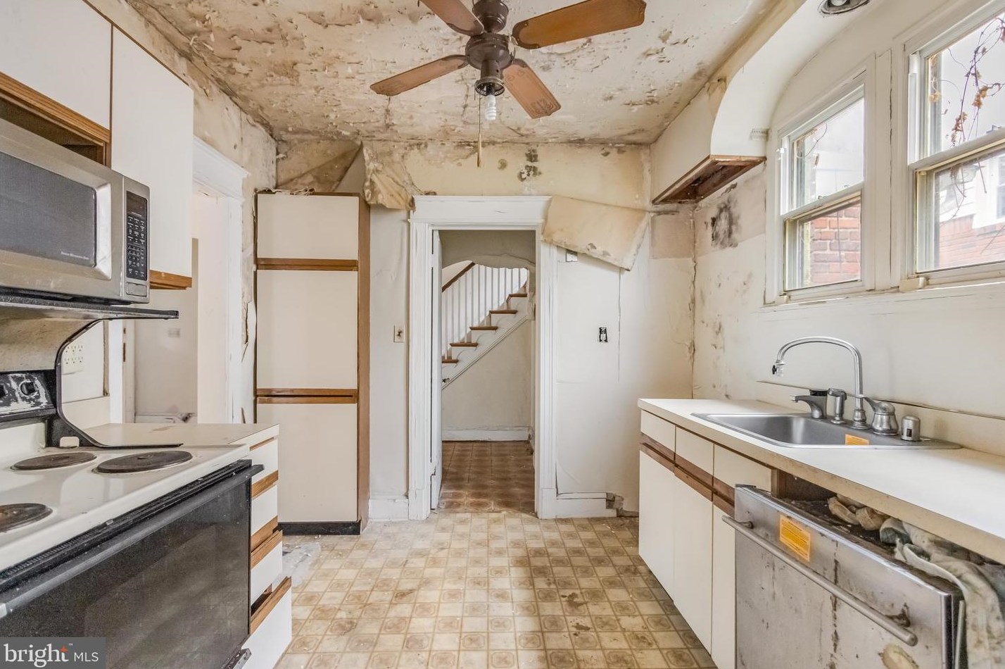 7538 13th St, Washington DC 20002-4463 exterior