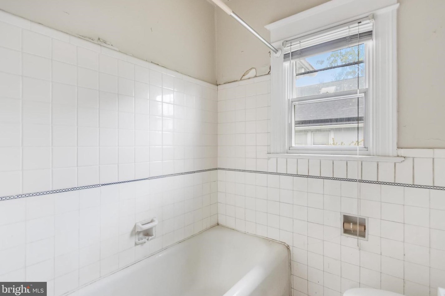 7538 13th St, Washington DC 20002-4463 exterior