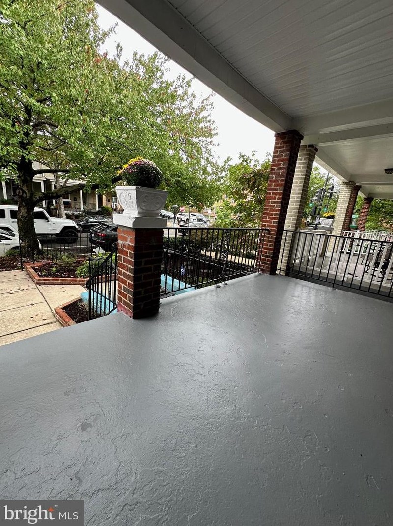 204 16th St, Washington, DC 20002-6545