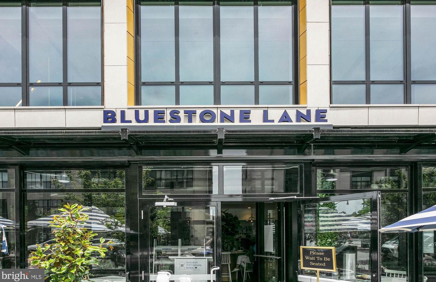 1326 Vermont Ave, Washington DC  20005-3608 exterior