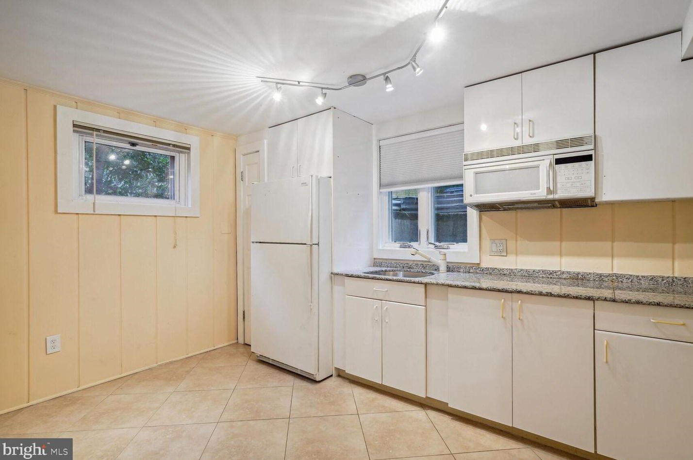 2354 King Pl, Washington DC 20007-1029 exterior