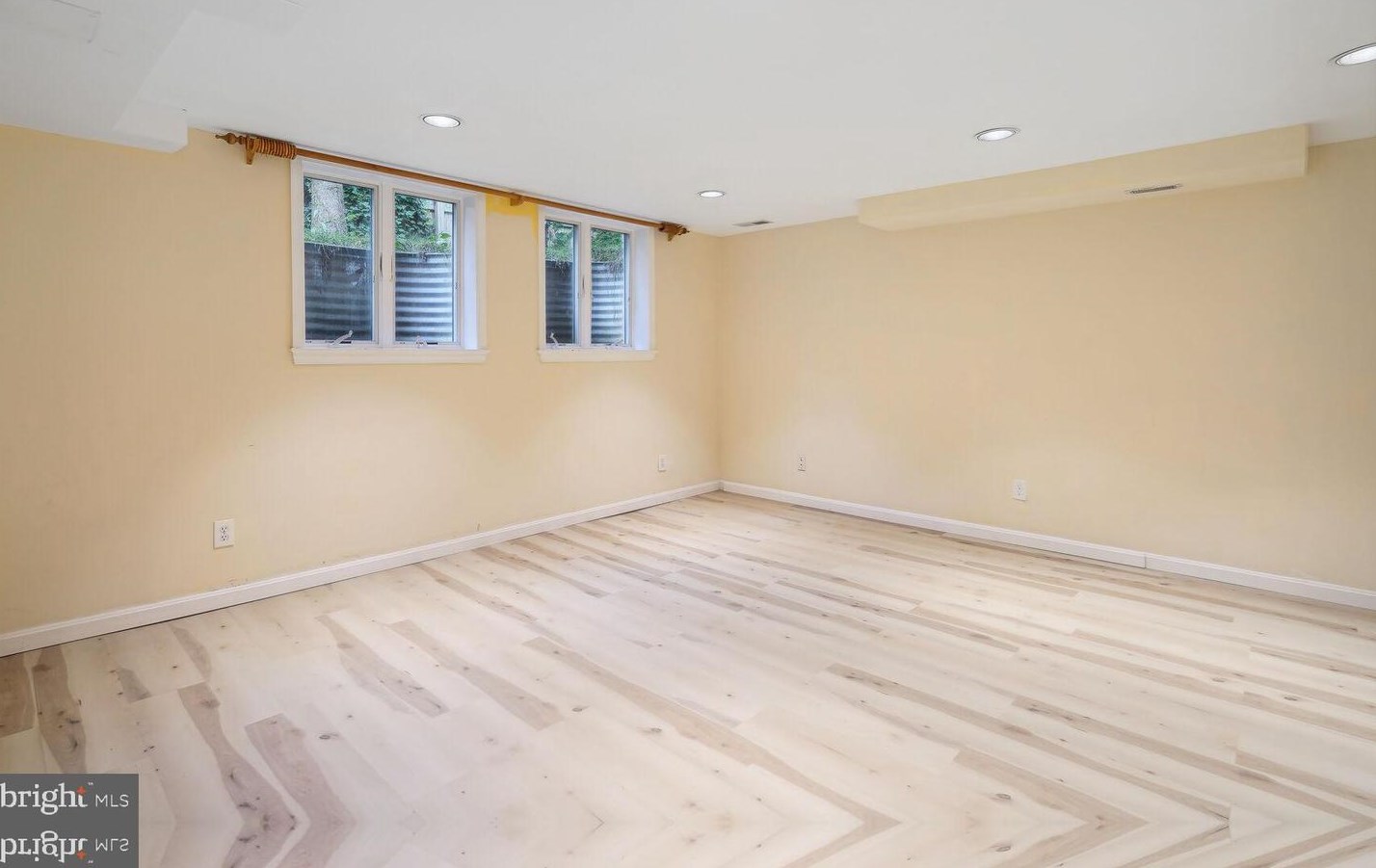 2354 King Pl, Washington DC 20007-1029 exterior