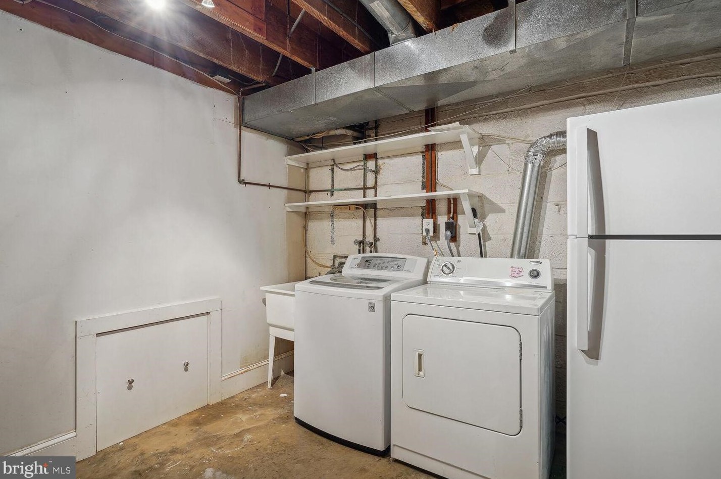 2354 King Pl, Washington DC 20007-1029 exterior