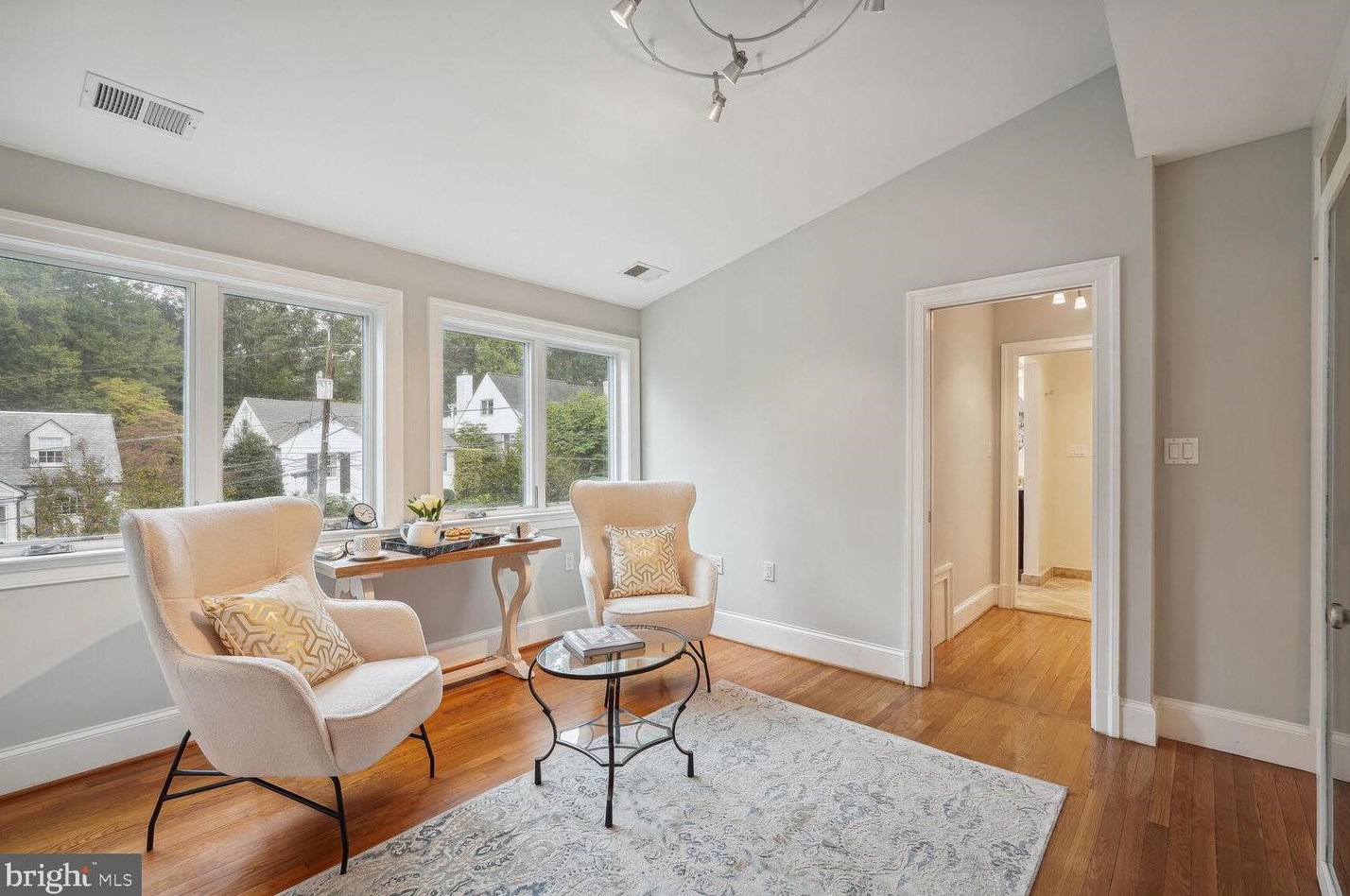 2354 King Pl, Washington DC 20007-1029 exterior