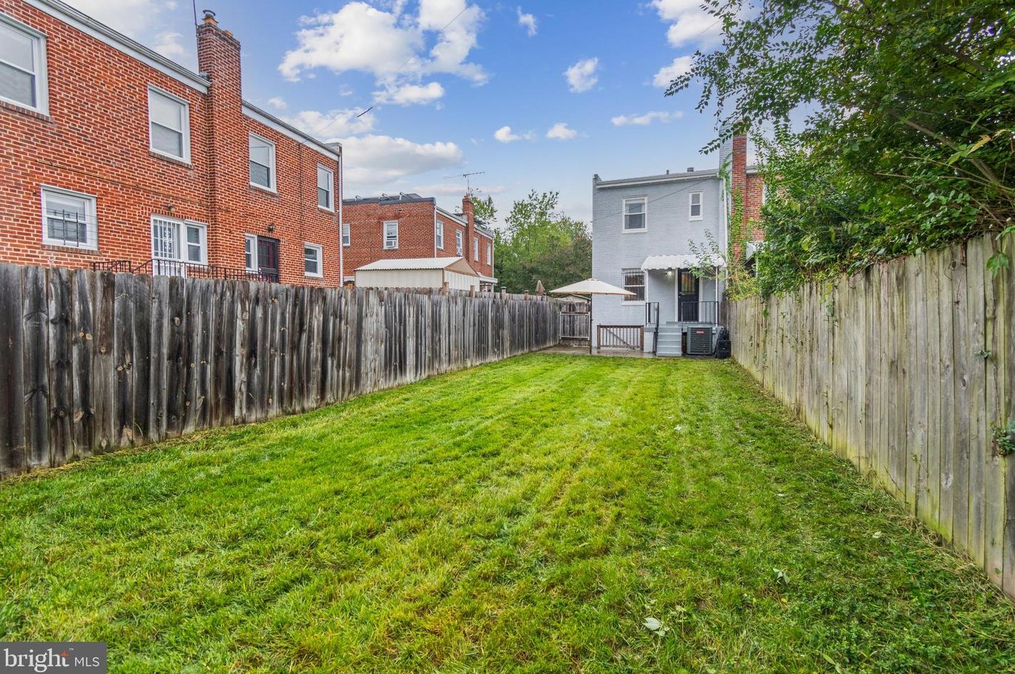 3307 12 St, Washington DC 20003-2206 exterior